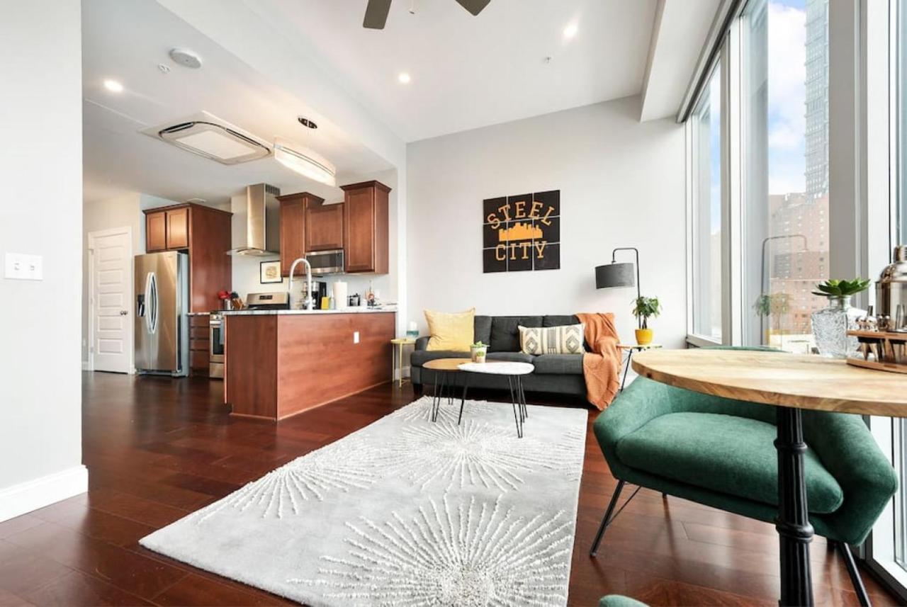 Hostwise Stays - The Washington At Chatham - Free Parking, Private Gym, Skyline Views! Pittsburgh Eksteriør billede